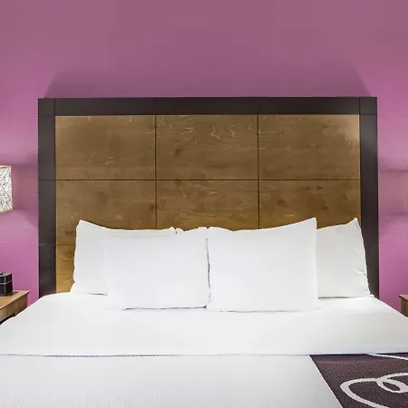 Hotel La Quinta By Wyndham Hartford Bradley Airport Windsor Locks Esterno foto
